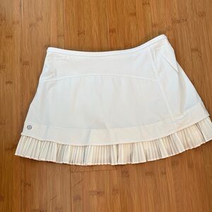 Lululemon Athletica Ivory Pleated Skort